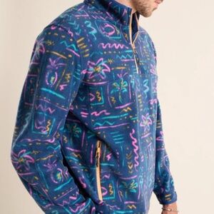 New: Chubbies The Chilly Vibe Quarter Zip. Size Large